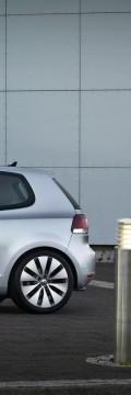 VOLKSWAGEN Generazione
 Golf VI 1.9 TDI (105 Hp) Caratteristiche tecniche
